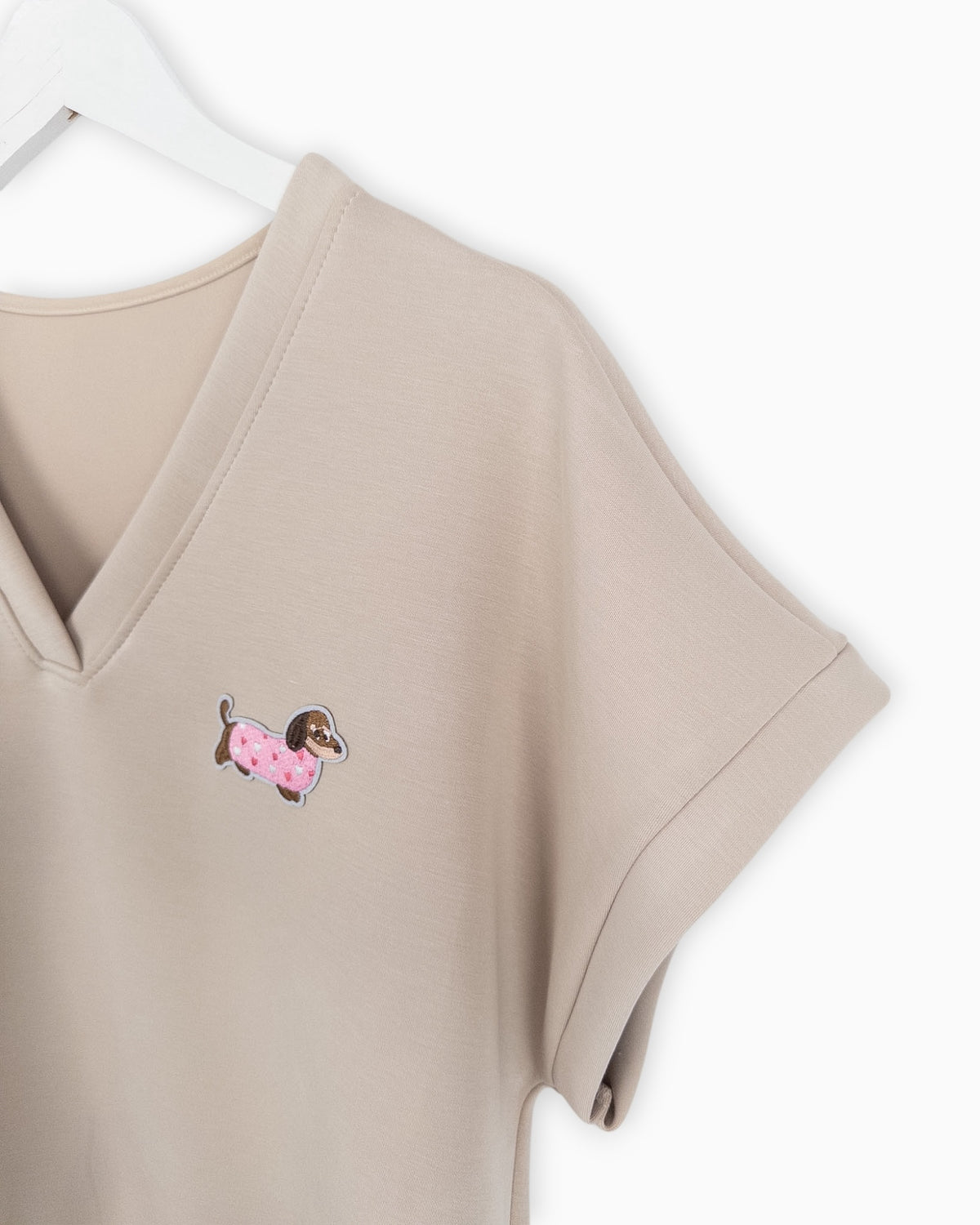 Shirt mit Dackel Motiv beige