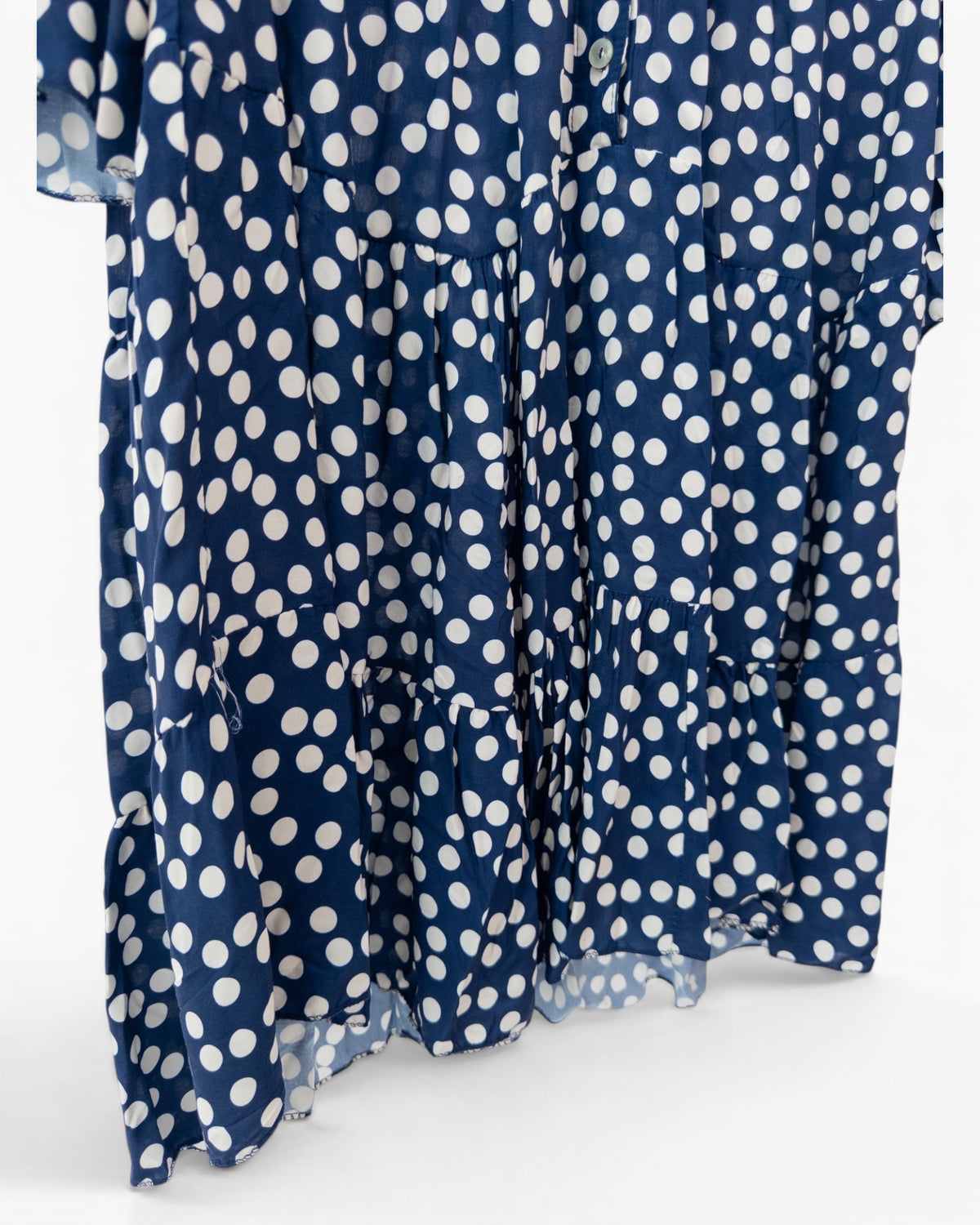 Kleid mit Punktemuster und Knopfleiste dunkelblau