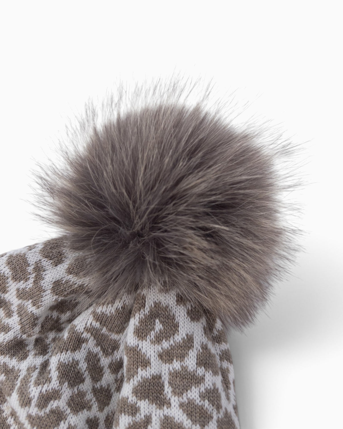 Mütze Leo mit Bommel taupe creme