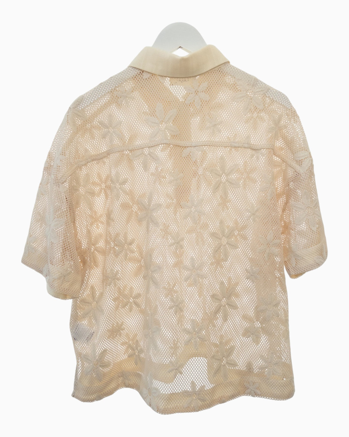 Leichtes Blusenshirt in Häkeloptik mit Blumenmuster creme