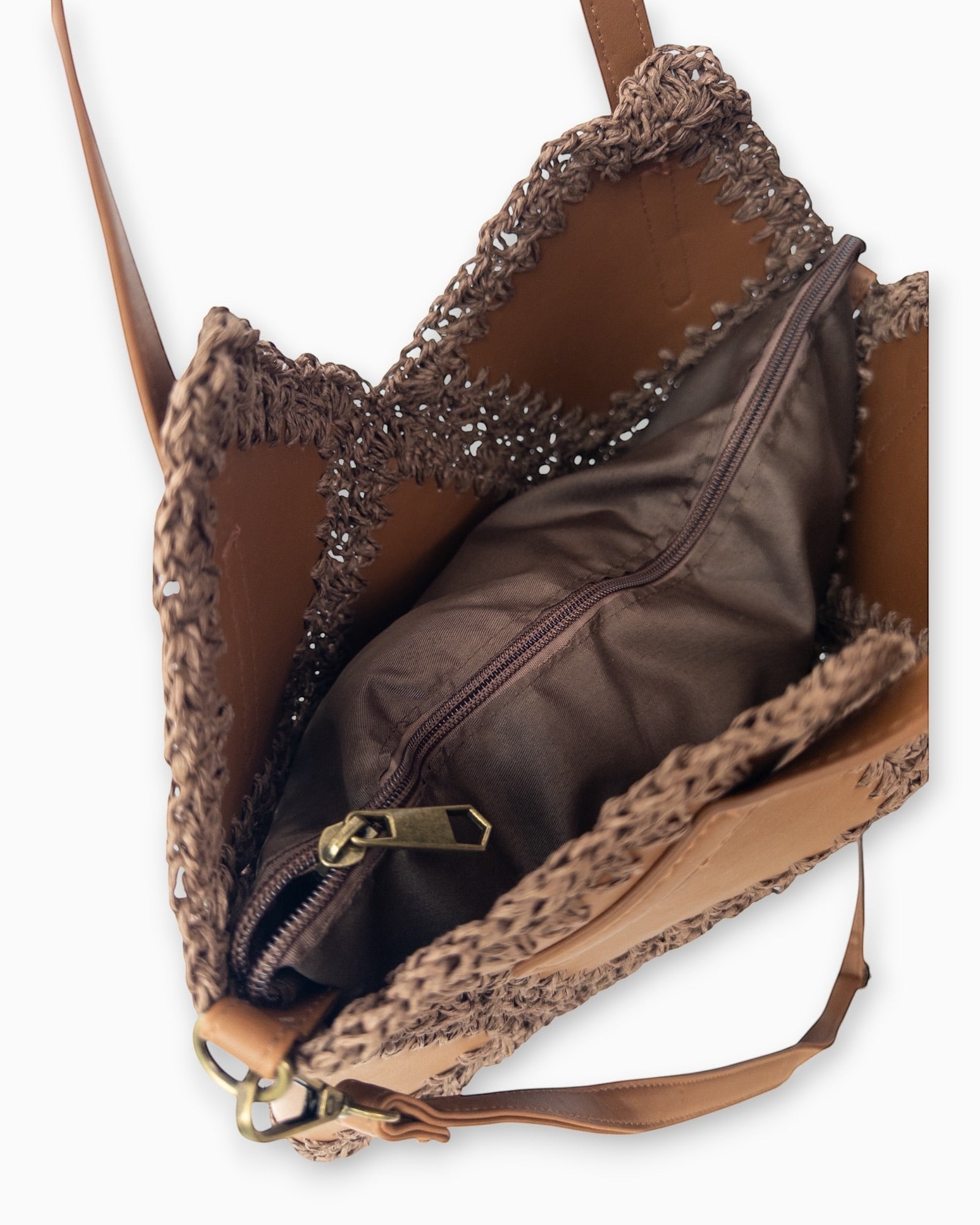 liebesnote braune Häkeltasche aus Papier mit Leder-Optik-Details und Reißverschluss, ideal für den Sommer