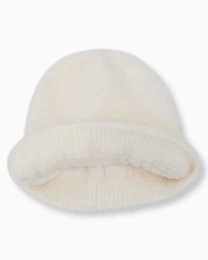 Flauschige Mütze creme