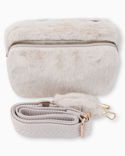 Flauschige Umhängetasche Sara creme