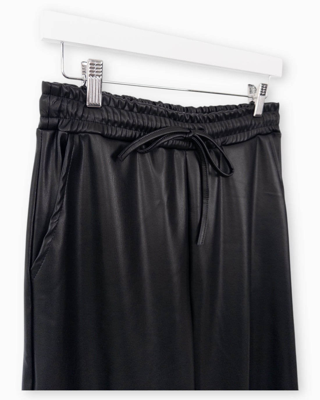 Hose in Lederoptik schwarz