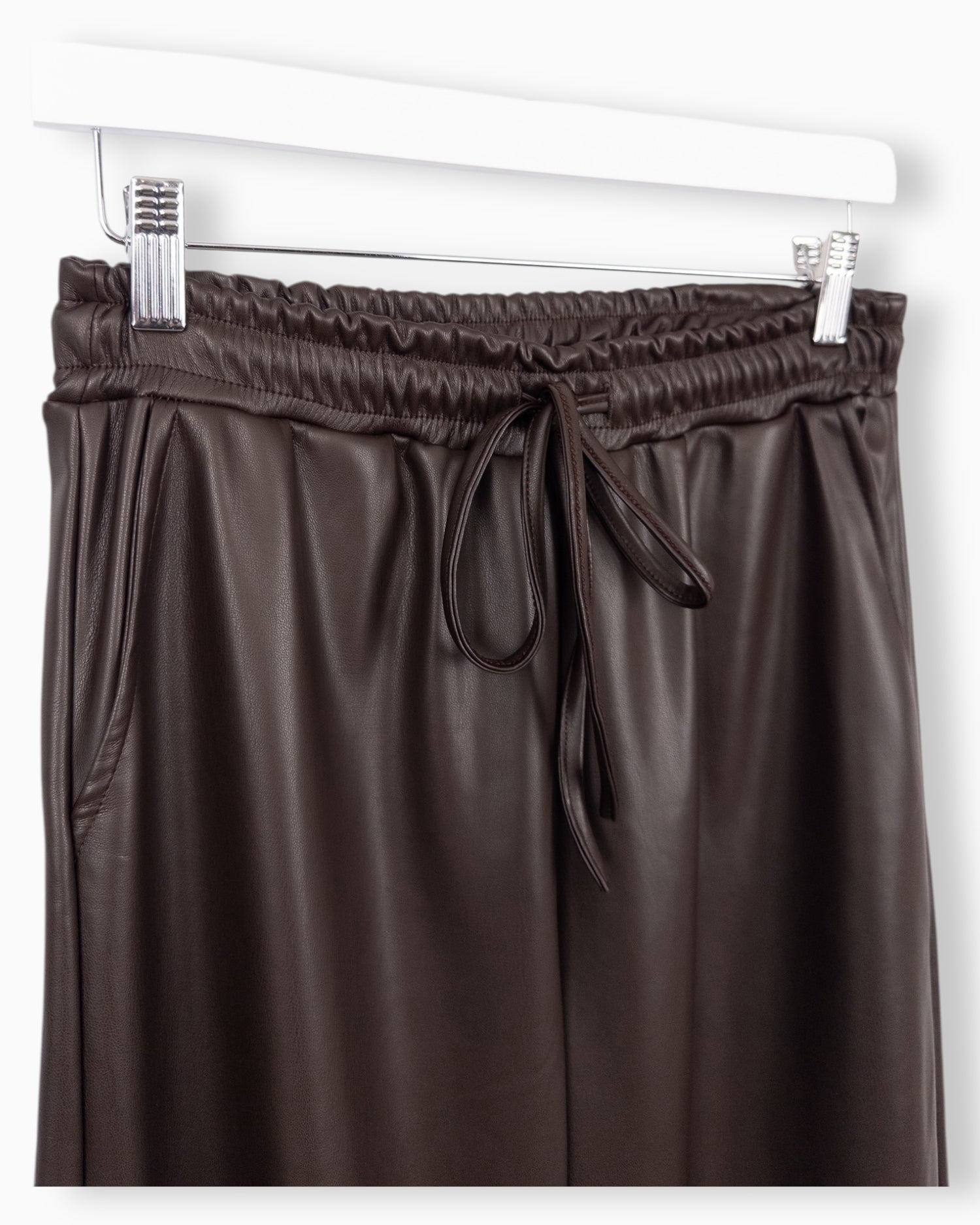 Hose in Lederoptik dunkelbraun