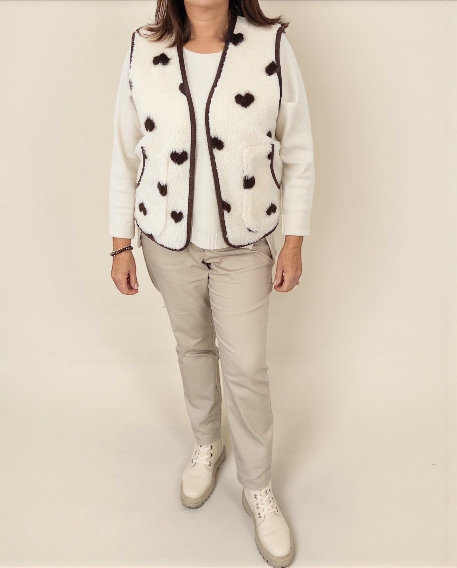 Leichte Teddy-Weste Herz creme braun