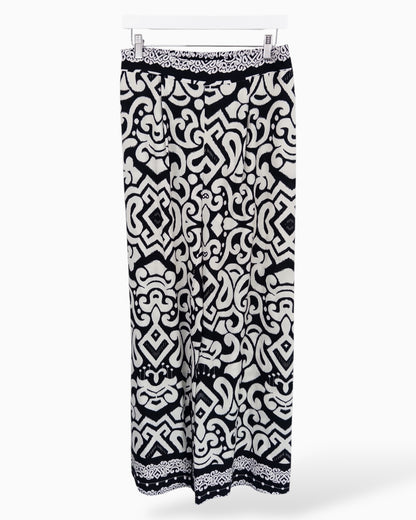 Leichte Hose mit Musterung schwarz weiß