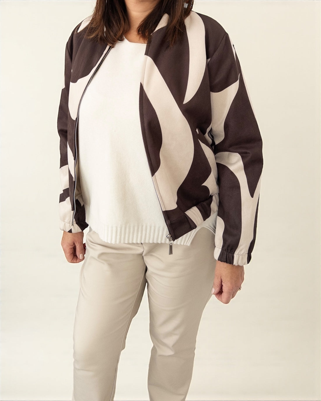 Jacke mit Muster dunkelbraun beige