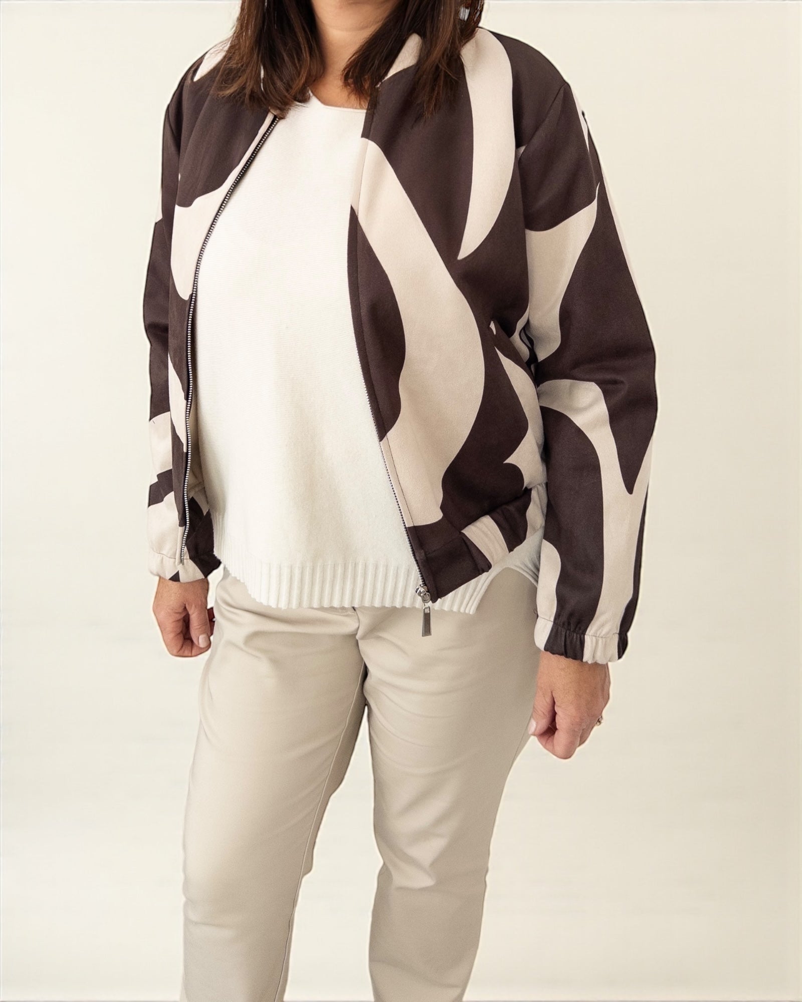 Jacke mit Muster dunkelbraun beige