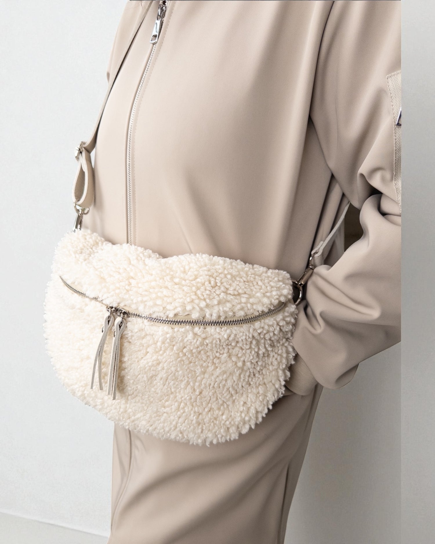 Teddy Umhängetasche creme