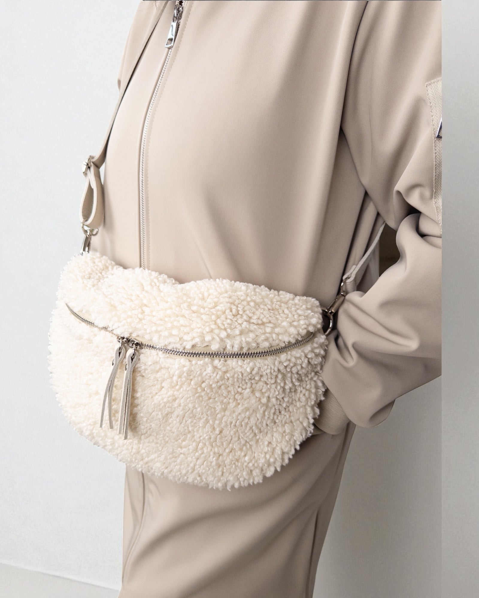 Teddy Umhängetasche creme