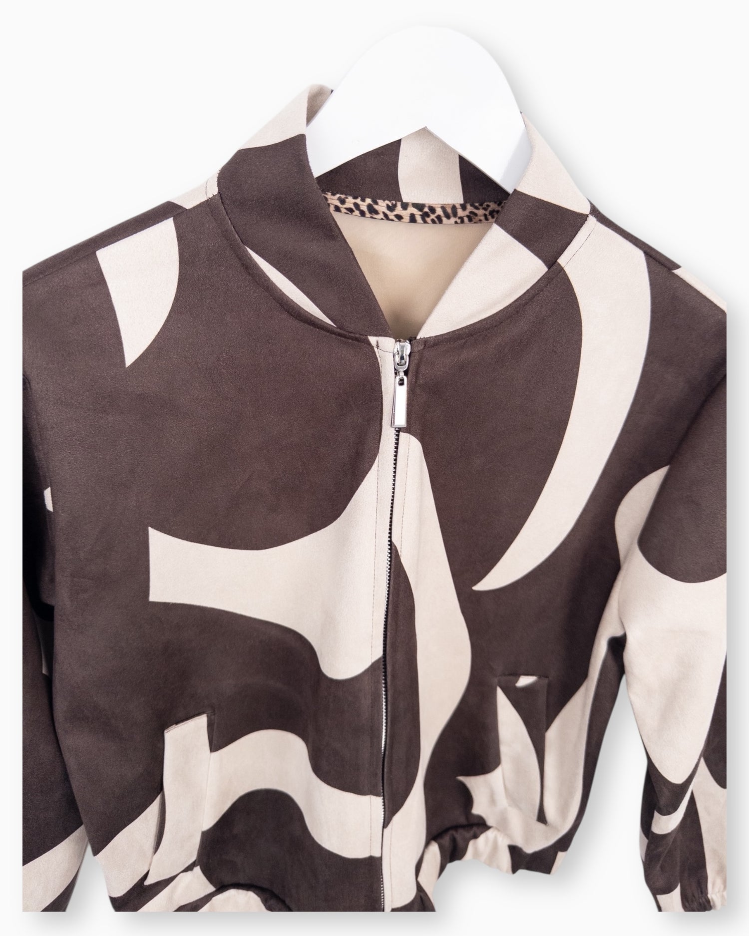 Jacke mit Muster dunkelbraun beige