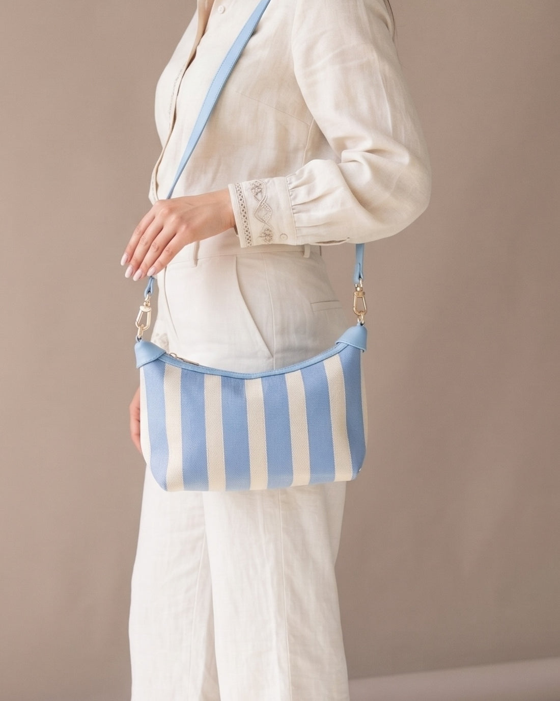 Maritime Canvas-Umhängetasche hellblau