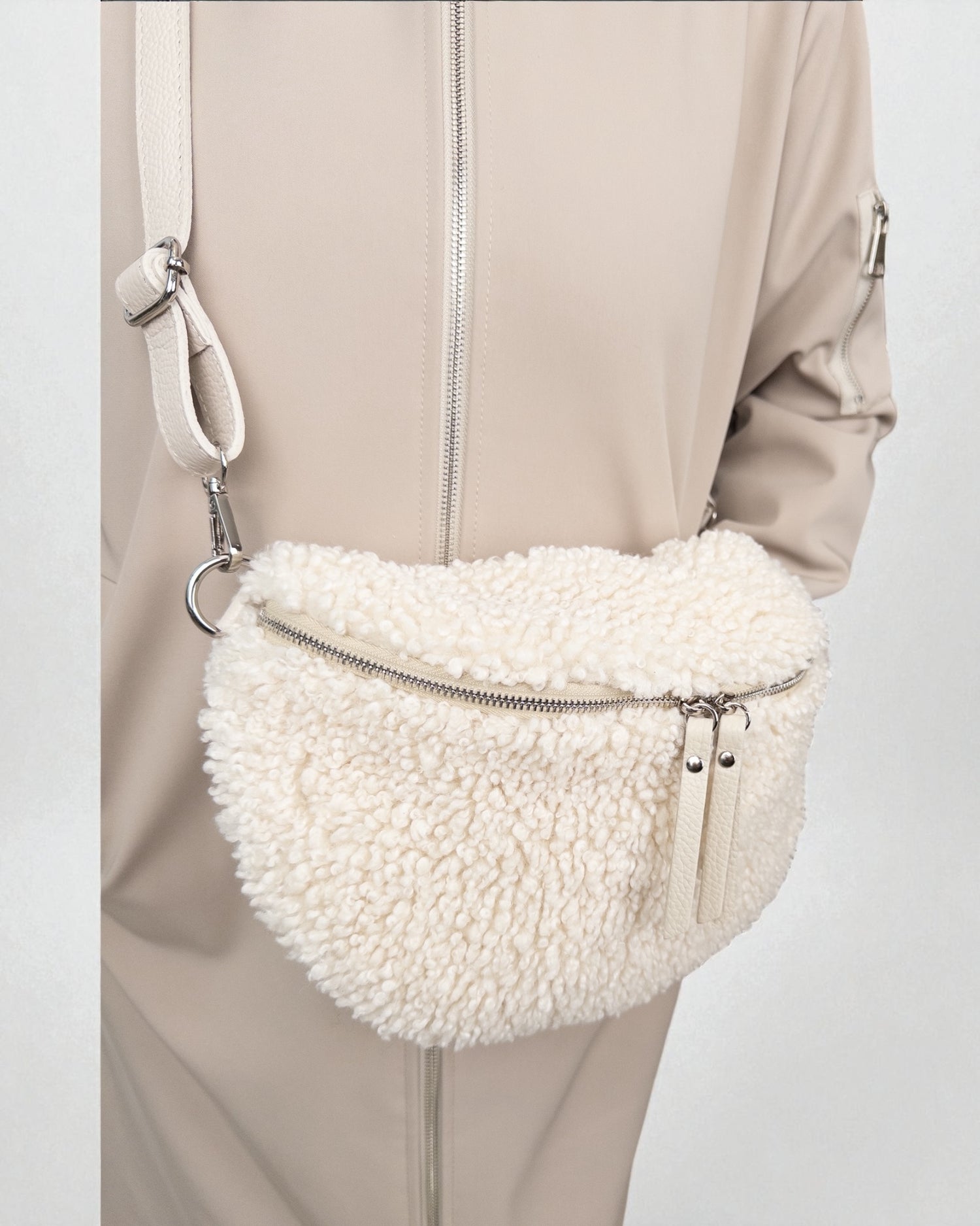 Teddy Umhängetasche creme