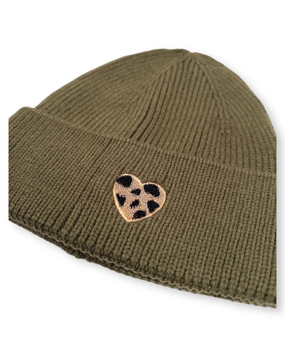 Mütze Leo Herz oliv Gr. L