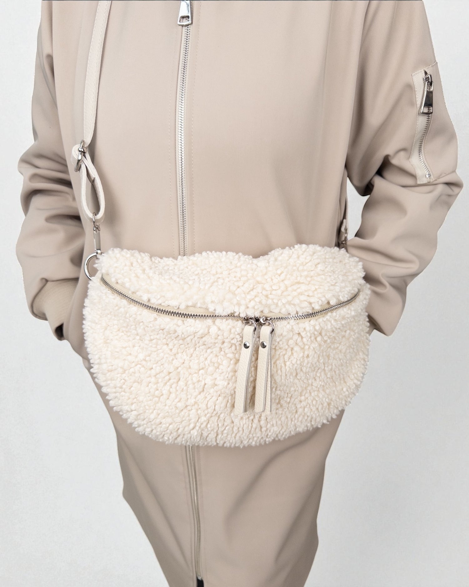 Teddy Umhängetasche creme