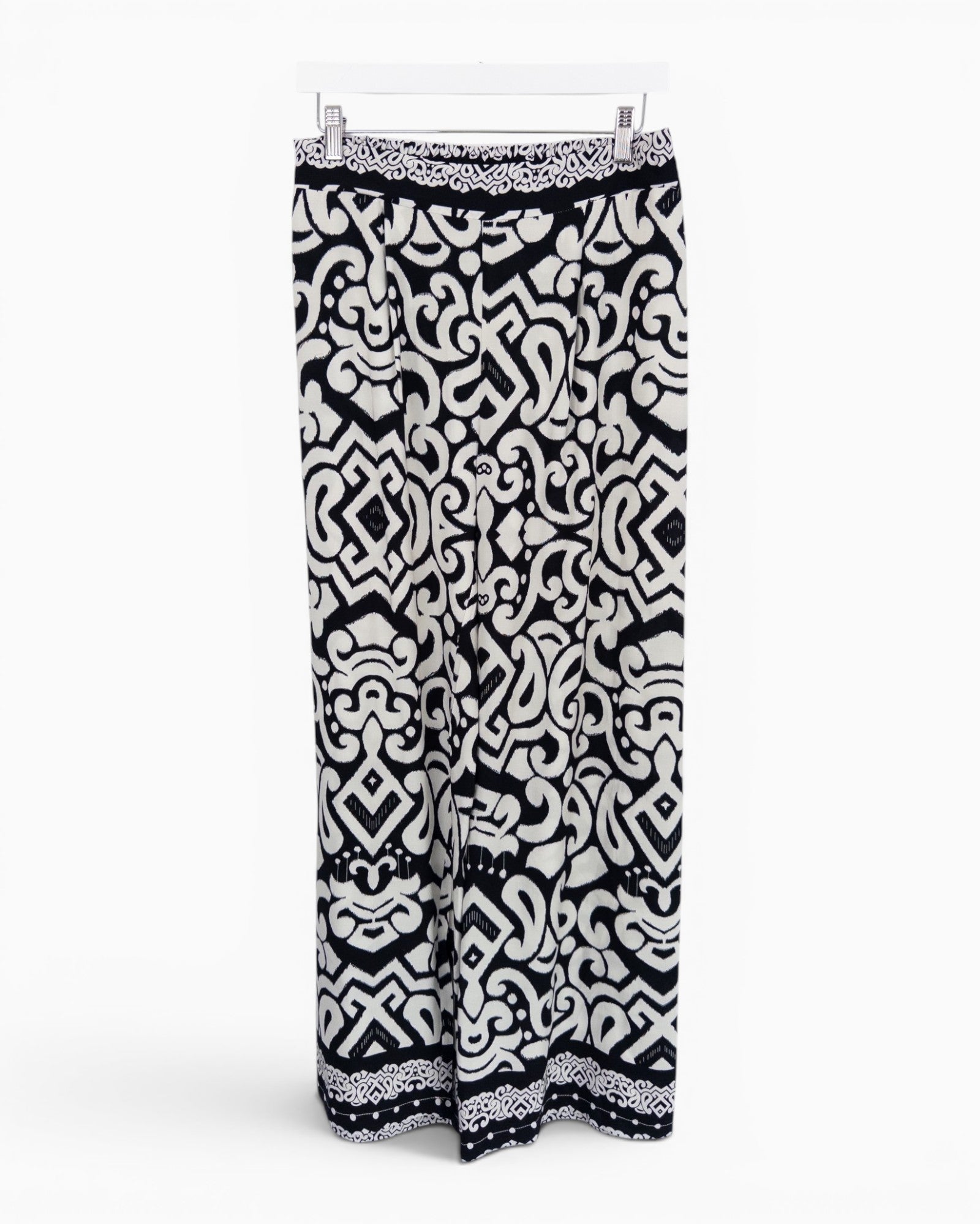 Leichte Hose mit Musterung schwarz weiß