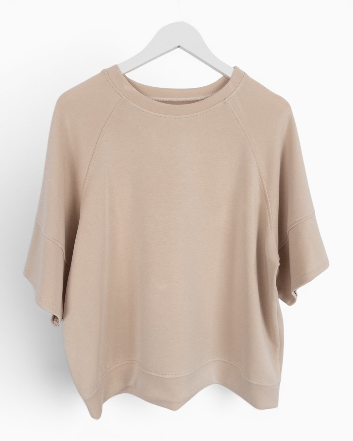 Oversize Shirt mit Rundhalsausschnitt beige