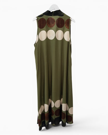 Ärmelloses Maxikleid mit großem Punktmuster olivgrün