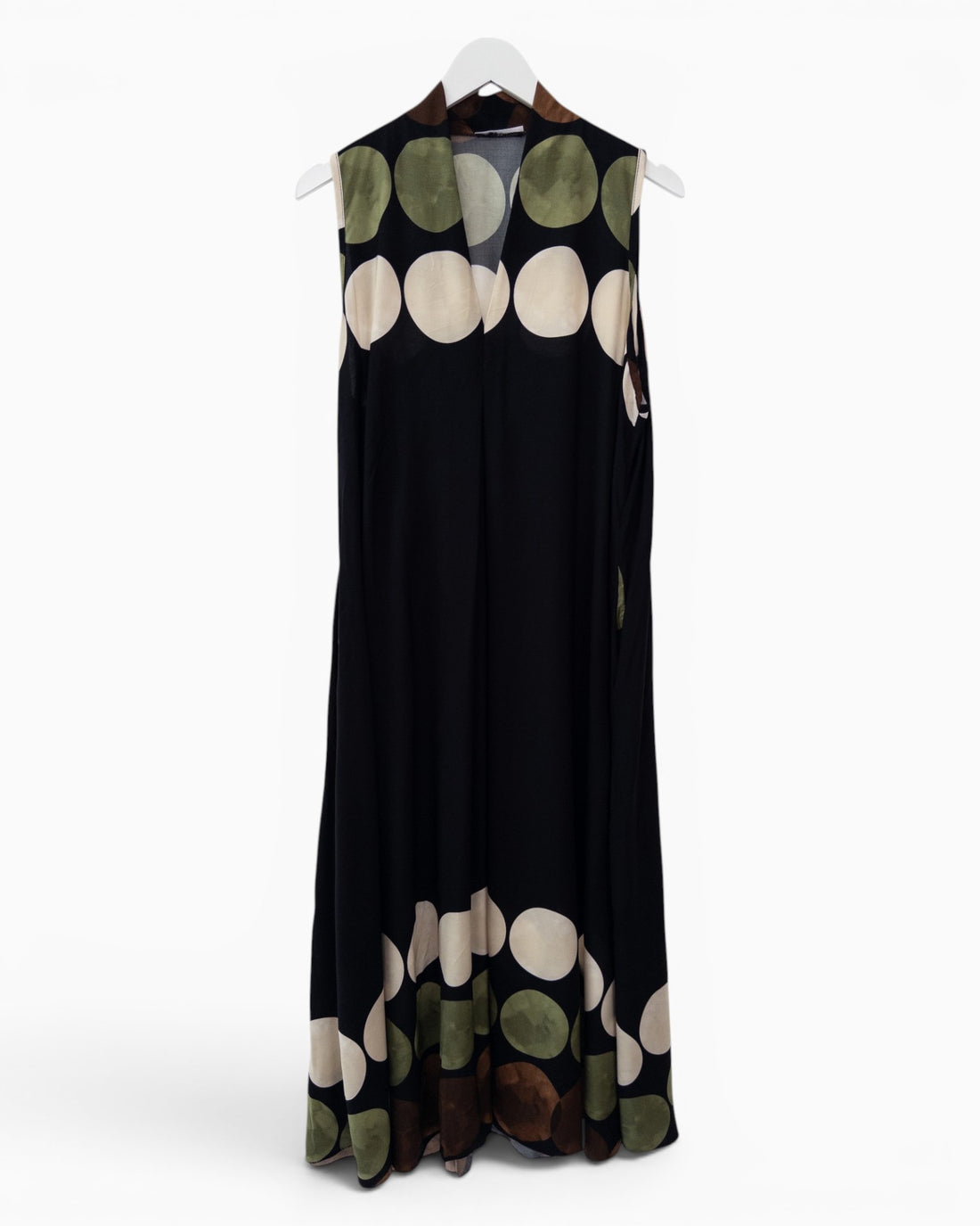 Ärmelloses Maxikleid mit großem Punktmuster schwarz