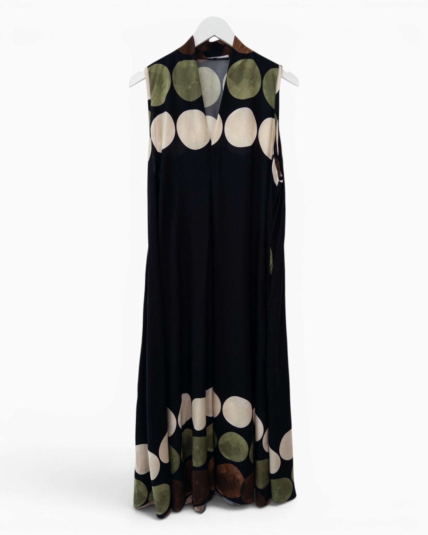 Ärmelloses Maxikleid mit großem Punktmuster schwarz