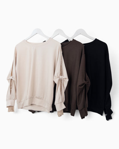 Pullover mit Spitze am Ärmel sand