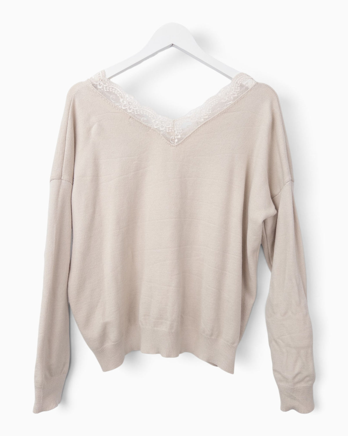 Strickpullover mit Spitze sand