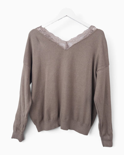 Strickpullover mit Spitze taupe