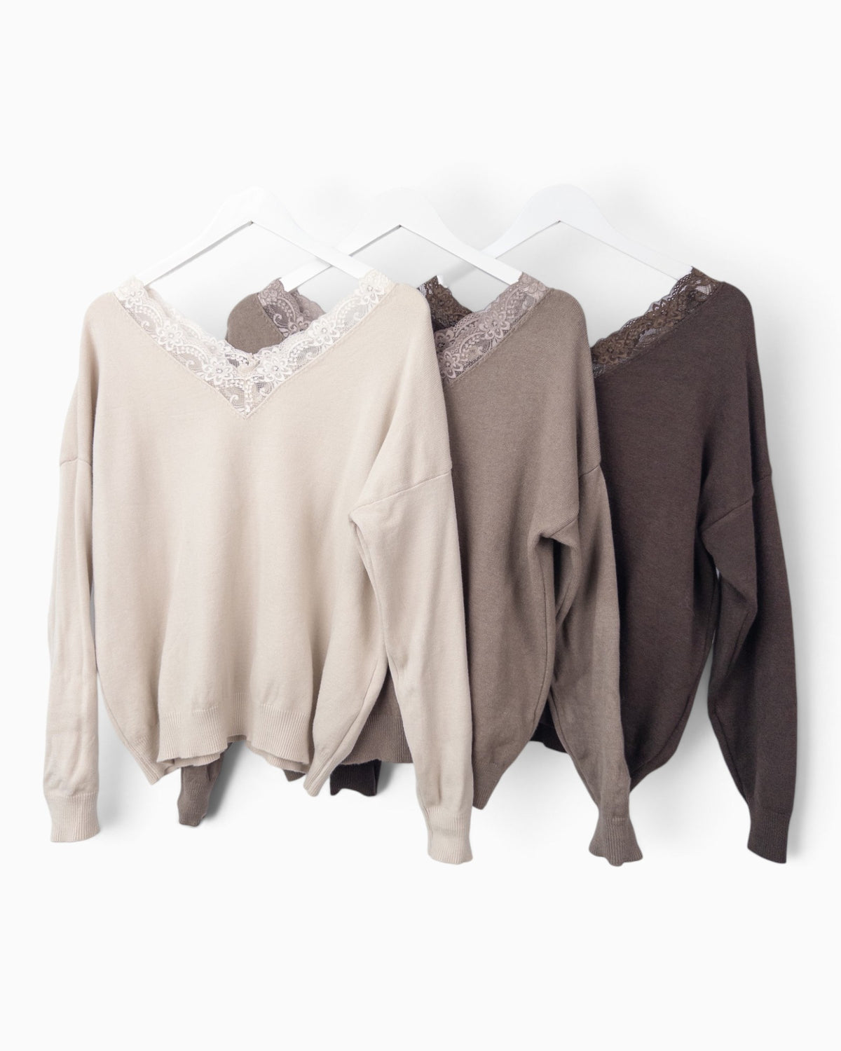 Strickpullover mit Spitze taupe