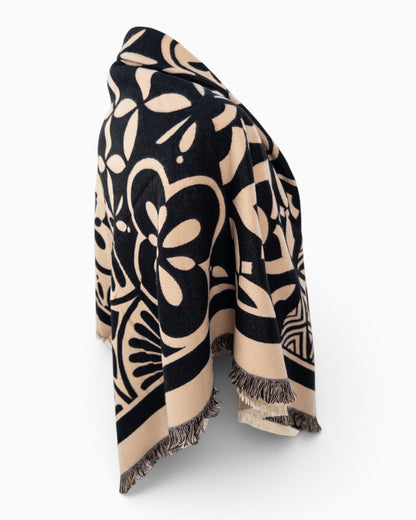 Quadratisches Tuch Ornament schwarz beige