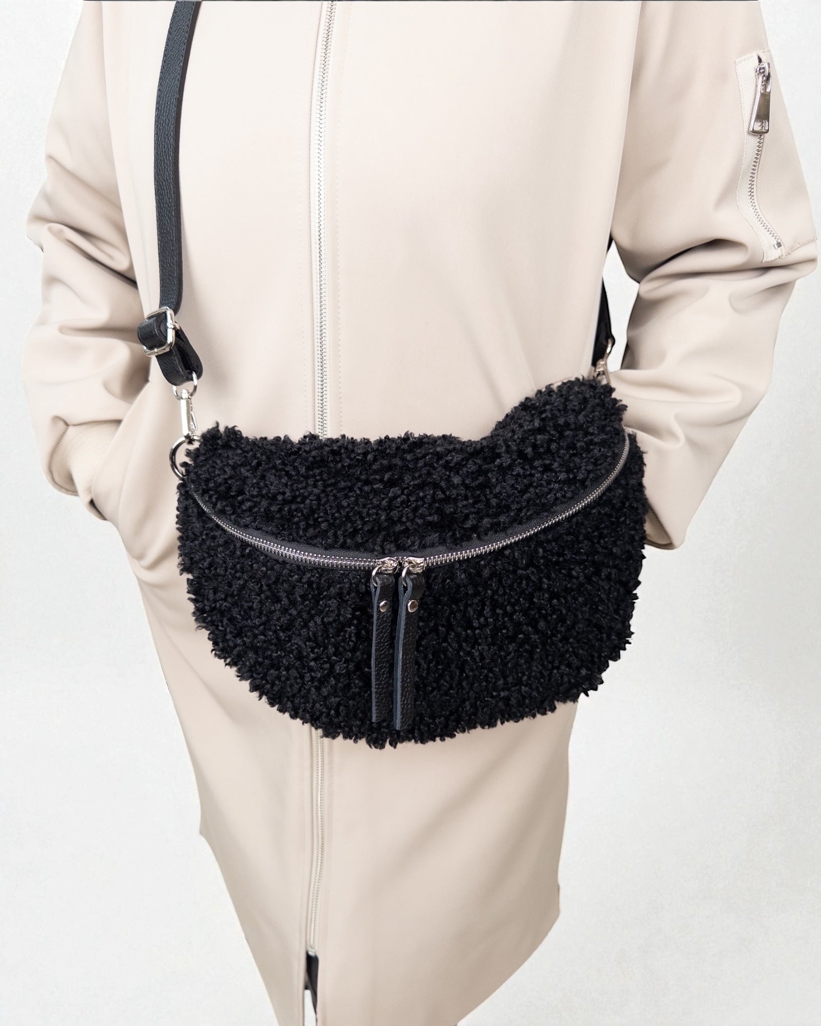 Teddy Umhängetasche schwarz