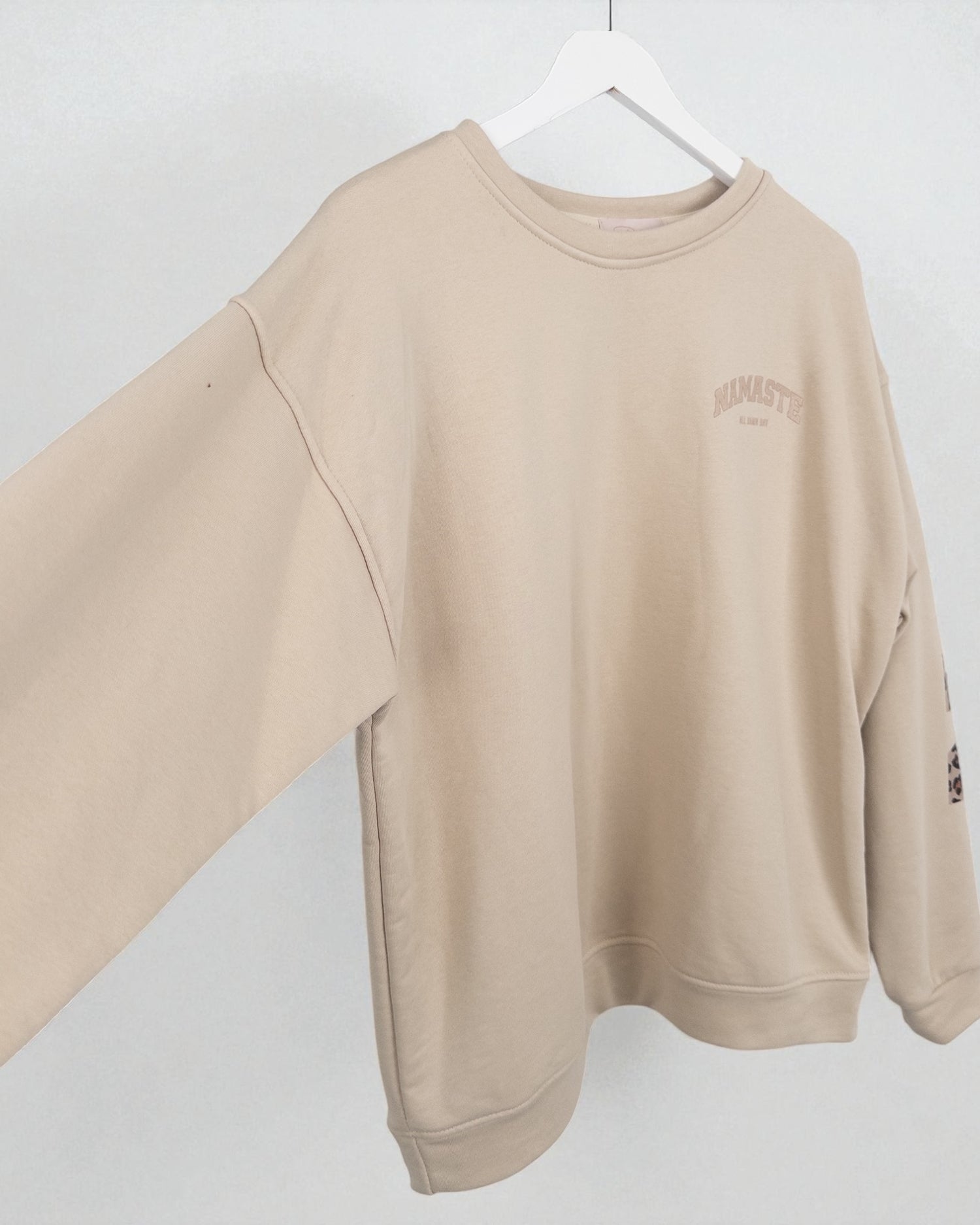 Leo Sweatshirt Namaste beige