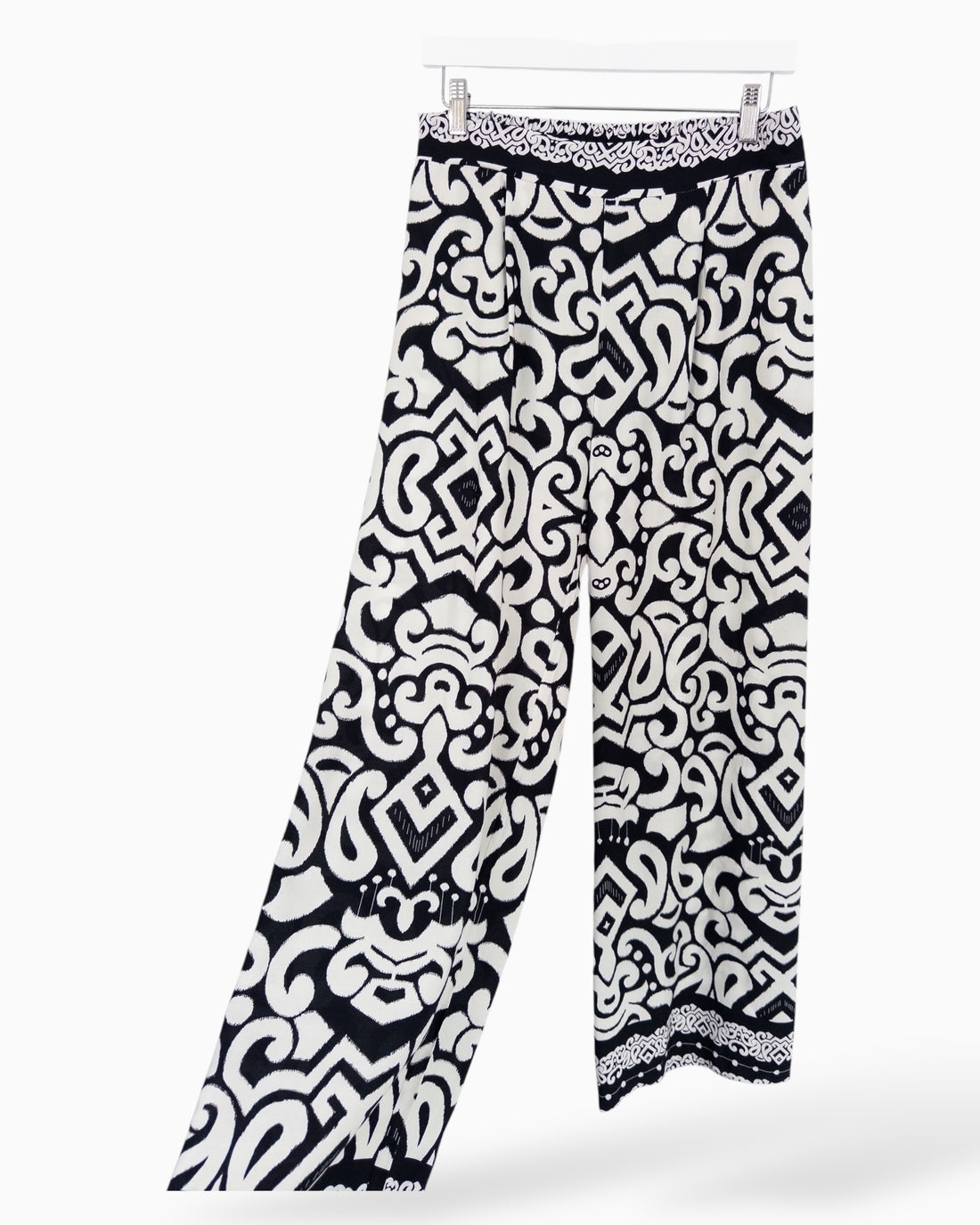 Leichte Hose mit Musterung schwarz weiß