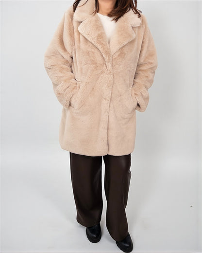 Flauschiger Mantel beige