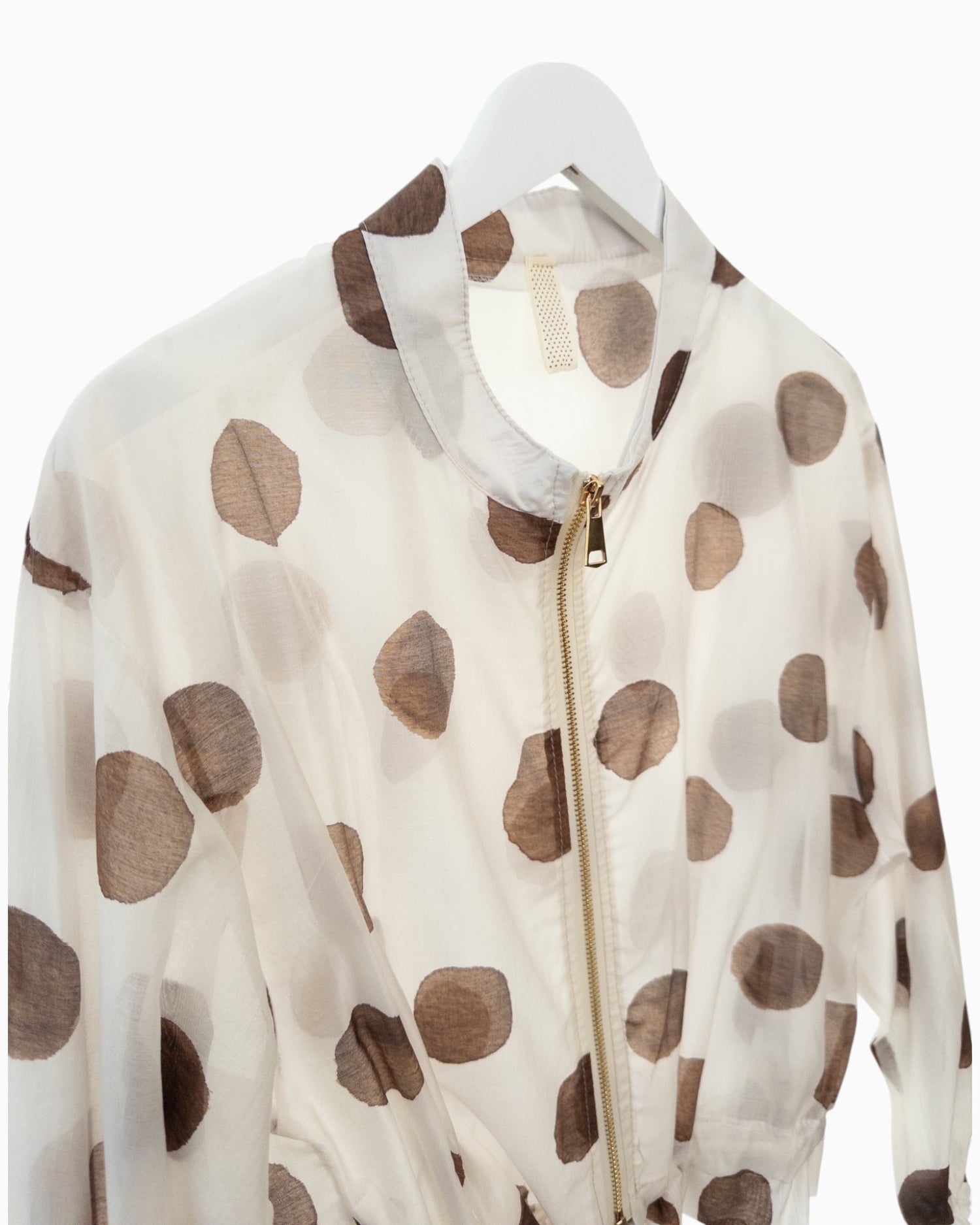 Leichte Kurzjacke mit Punkten creme
