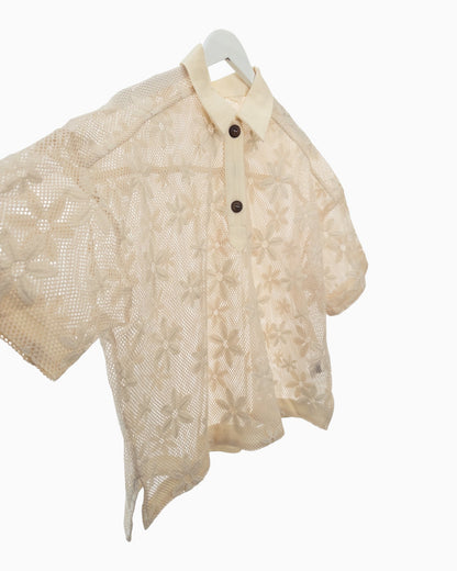 Leichtes Blusenshirt in Häkeloptik mit Blumenmuster creme